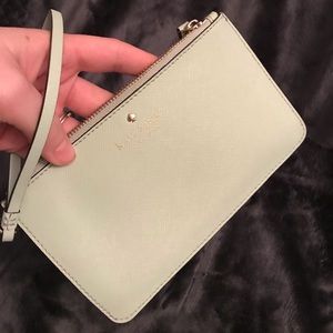 Mint Kate Spade Wristlet ♠️